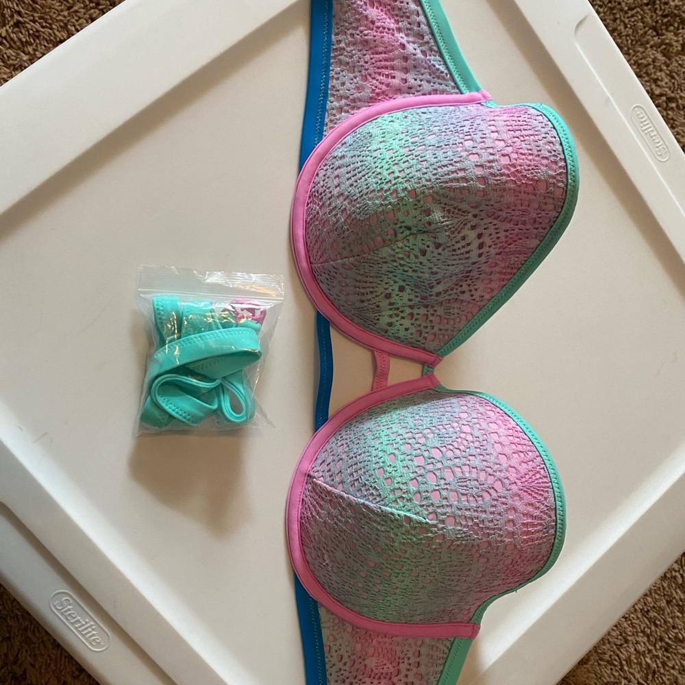 Bandeau swimsuit top
